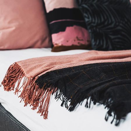 Voya Nordic Apartment-A Luxury Oasis In The Old Town ブラショフ エクステリア 写真